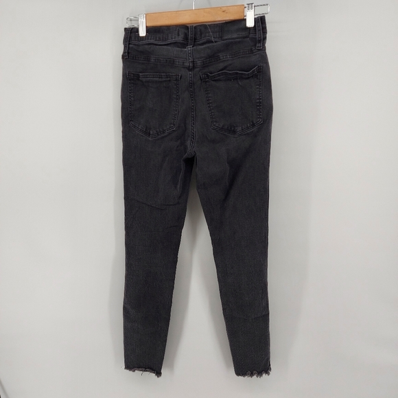 Madewell 10" High-Rise Skinny Jeans in Berkeley Black: Button-Through Edition - Picture 11 of 14